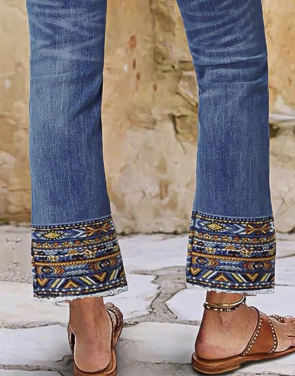 Flamingals Embroidered Hem Cropped Straight Leg Jeans XL - Modern Chic